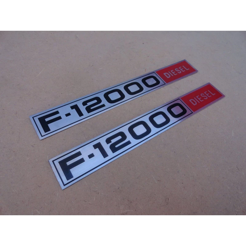 Chapinha do Emblema Lateral Logo F-12000 Diesel 80 a 82 Nova - Par