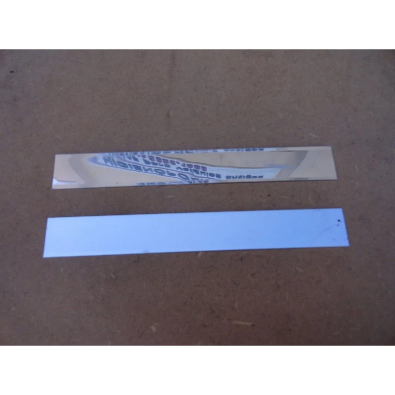 Chapinha do Emblema Lateral Logo F-12000 Diesel 80 a 82 Nova - Par