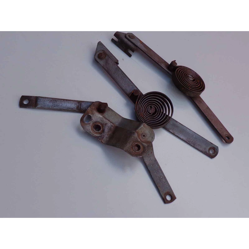 Dobradiça Capô Chevrolet Boca Sapo Bagre 47 A 55 Incompleto Usado