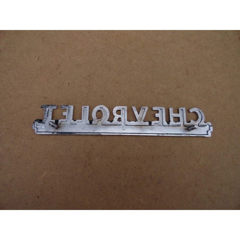 Emblema Chevrolet Boca Sapo 1947 a 1953 Novo Cromado Lateral Capô
