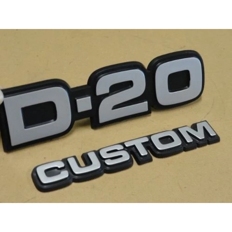 Emblema D-20 Custom 85 à 94