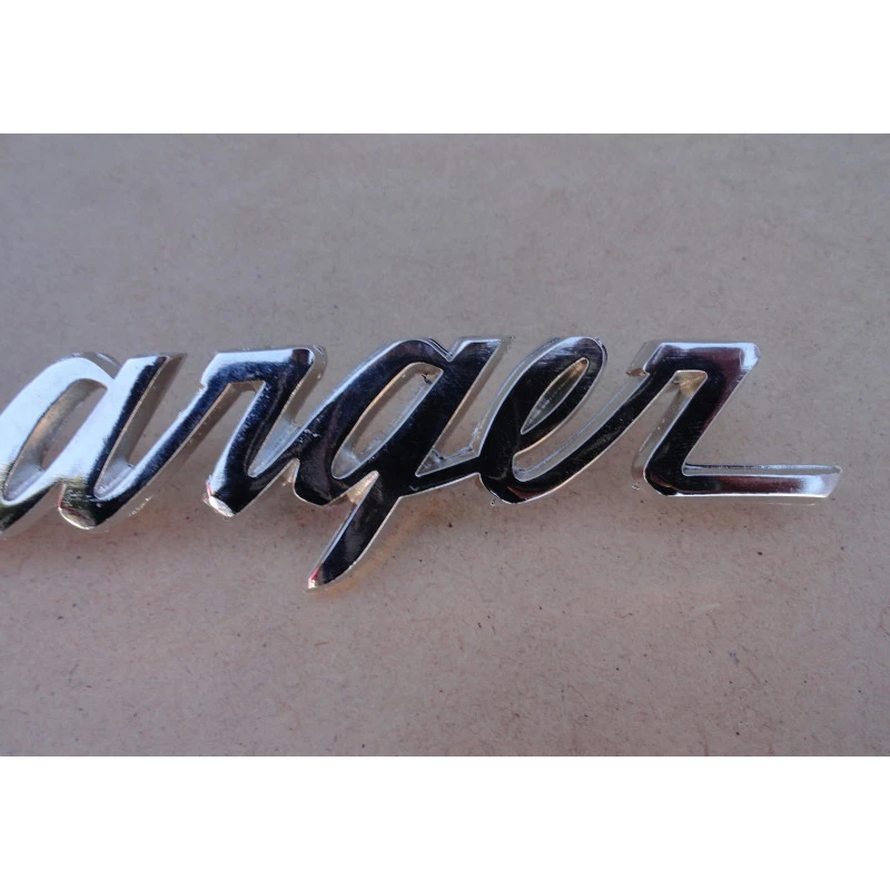 Emblema Dodge Charger Lateral Traseira e Coluna Cromado