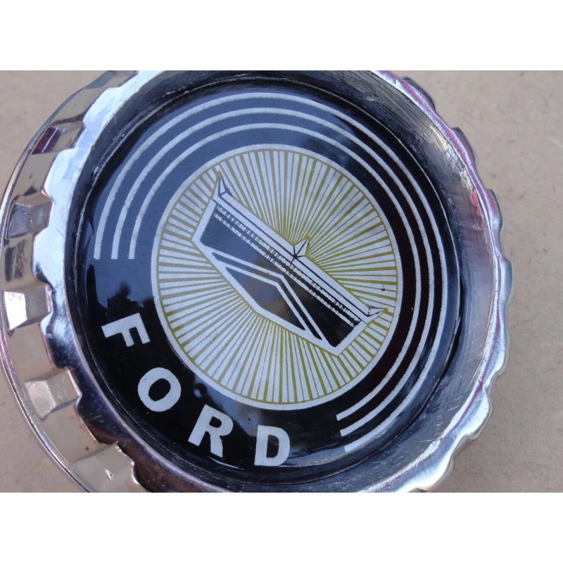 Emblema Grade Dianteira Ford Maverick 1973 a 1975 Novo