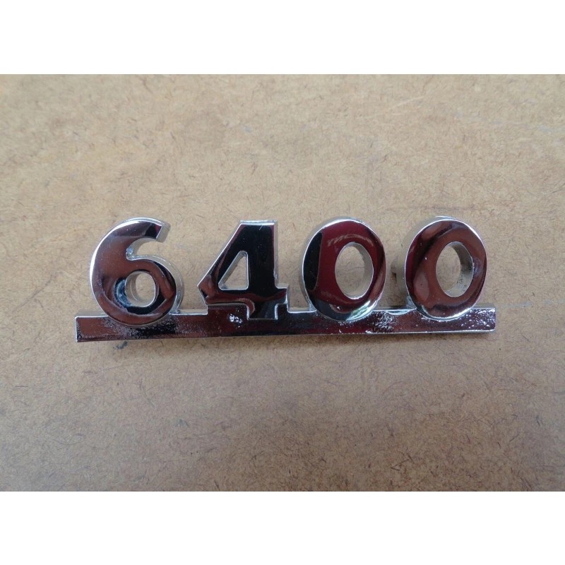 Emblema Lateral Capô 6400 Caminhão Boca de Sapo 47 à 52