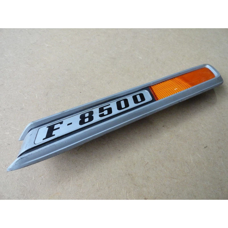 Emblema Lateral Capô Direita Caminhão Ford F-8500 Original Usado