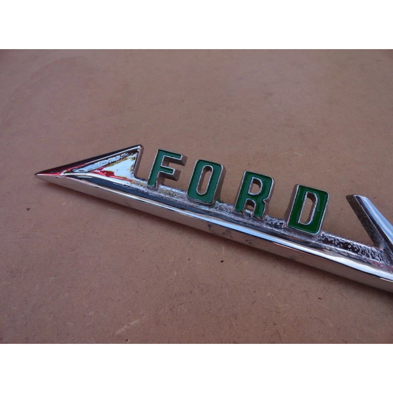 Emblema Lateral Capô F-100 V8 1965 a 1968 Original Cromado
