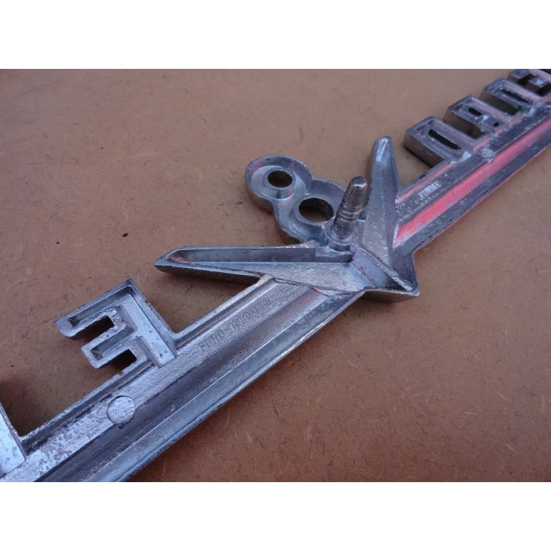 Emblema Lateral Capô F-100 V8 1965 a 1968 Original Cromado