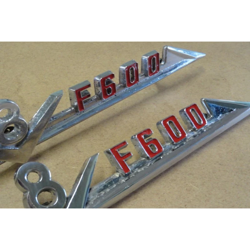 Emblema Ford V8 F-600 65 à 68 Original - Par