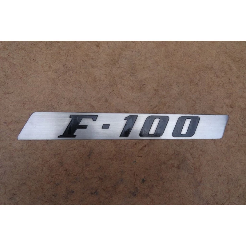 Emblema F-100 do Logo Lateral Direito do Capô F-100 1972 à 1979 Novo