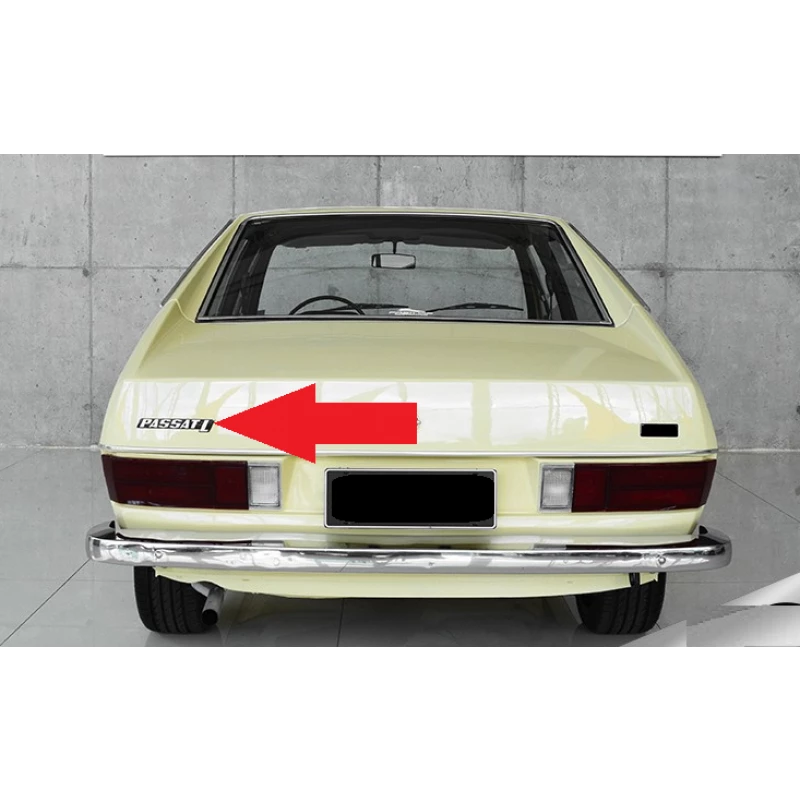 Emblema Tampa Traseira Passat L até 82 Original VW em Metal Novo
