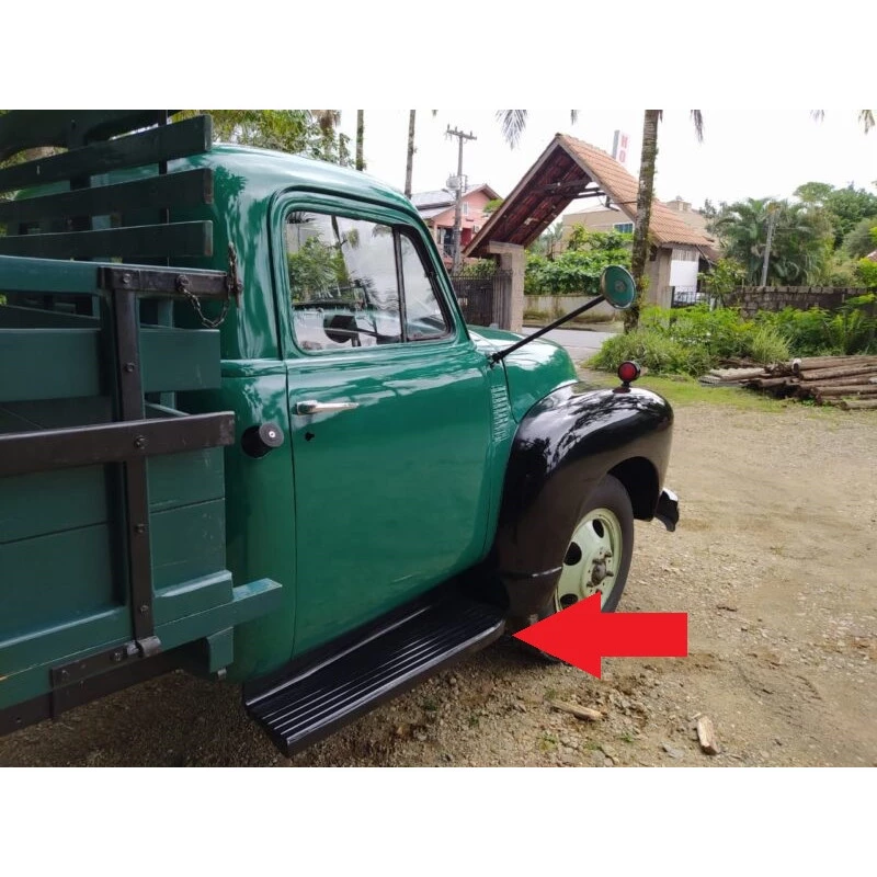 Estribo Lateral Esquerdo Caminhão Chevrolet Boca de Sapo e Bagre 47 à 55 