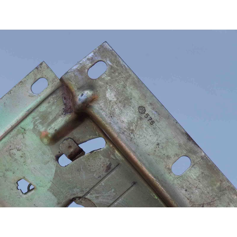 Fechadura Inferior Capô Baixo C-14 C-10 C-64 até 1978 Estoque Antigo