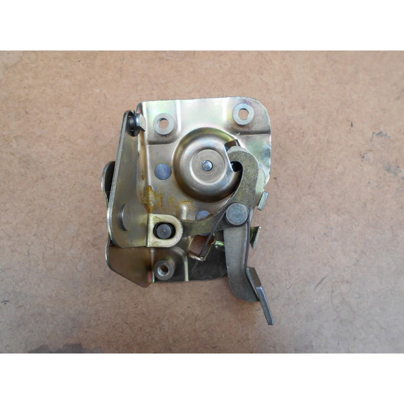 Fechadura da Porta Direita C-10 C-14 D-10 C-60 D-60 Veraneio