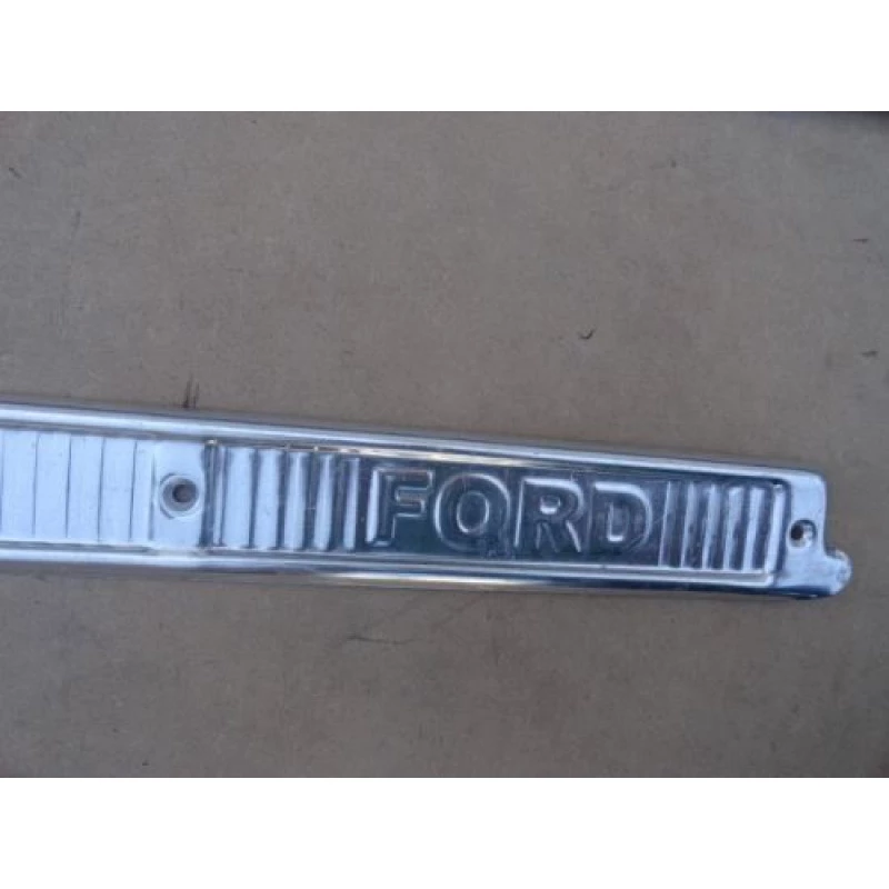 Soleira da Porta F-100 F-1000 72 à 92 Alumínio Direito