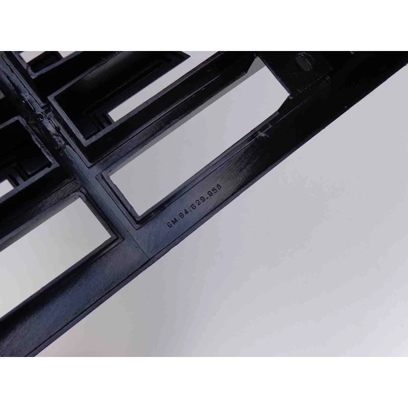 Grade Dianteira D-20 C-20 A-20 1985 A 92 Original c/ Detalhe Preto Fosco Usado