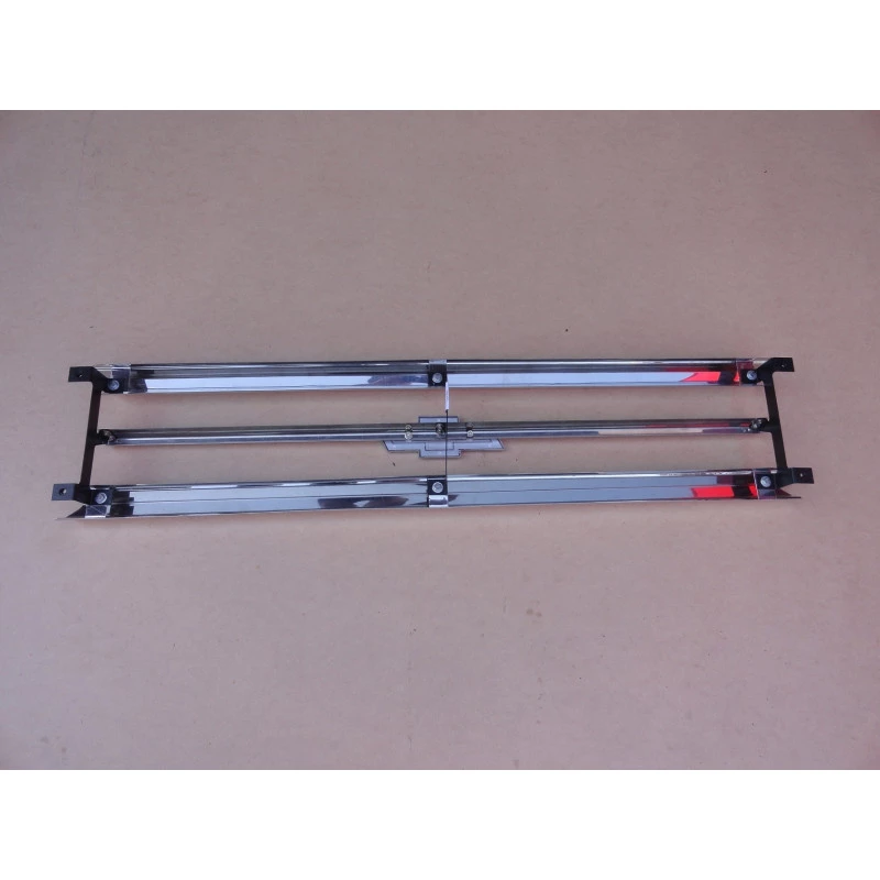 Grade Dianteira Veraneio C-10 D-60 1971 a 1978 Inox com Emblema