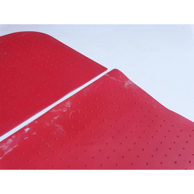 Tapete Borracha Ford Mustang 1964 a 1973 Vermelho Usado - Jogo
