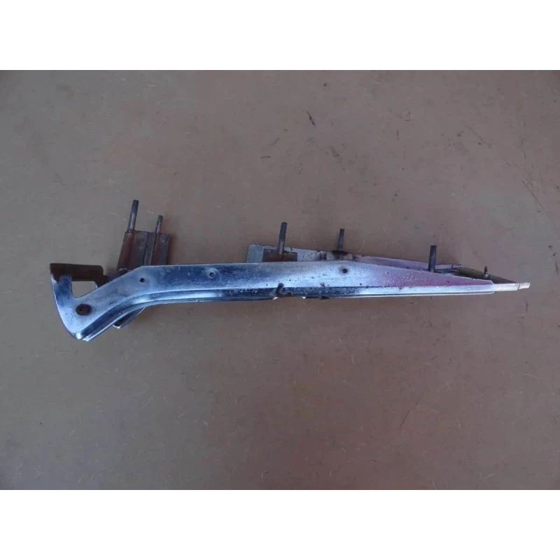 Moldura Friso Lanterna Traseira Direita Dodge Lebaron Magnum Moldura Friso Lanterna Traseira Direita Dodge Lebaron Magnum