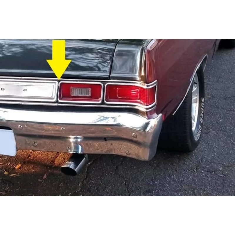 Moldura Friso Lanterna Traseira Direita Dodge Lebaron Magnum Moldura Friso Lanterna Traseira Direita Dodge Lebaron Magnum