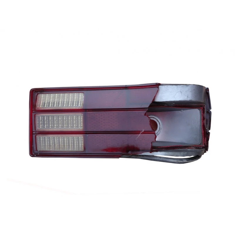 Lanterna Traseira Direita Dodge Polara 78 Diante Original Quebrada