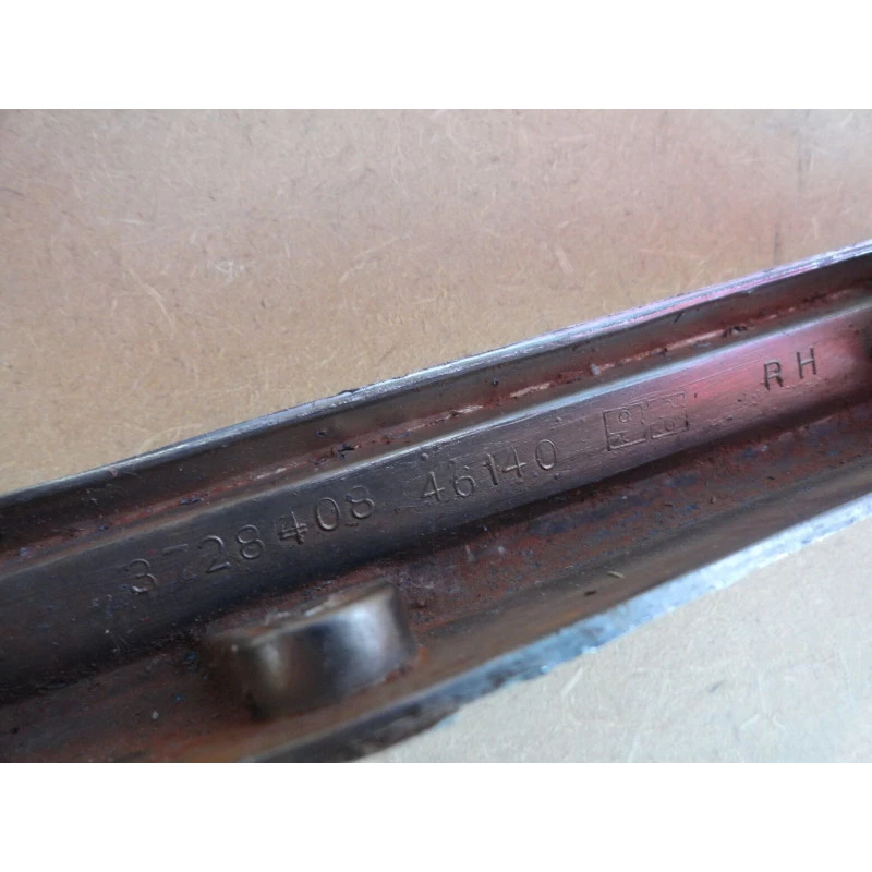 Moldura Aro da Lanterna Traseira Direita Dodge Le Baron 79 à 81