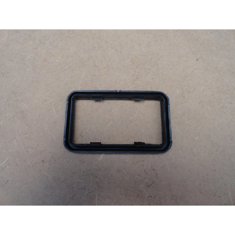 Moldura da Maçaneta Interna da Porta Preta Chevette 1983 a 1986