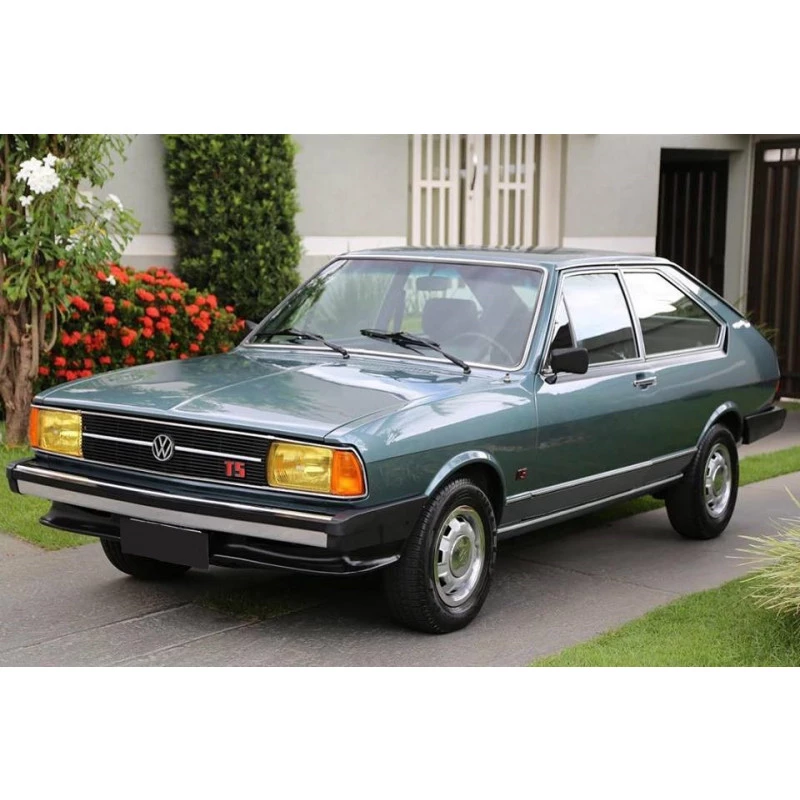 Parachoque Dianteiro Passat 1979 a 1982 com Furo e Amassado Novo
