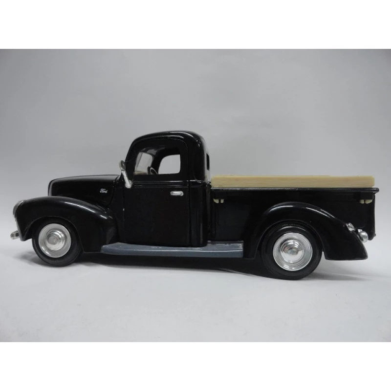 Miniatura Ford 1940 Pick Up Escala 1:24 Nova