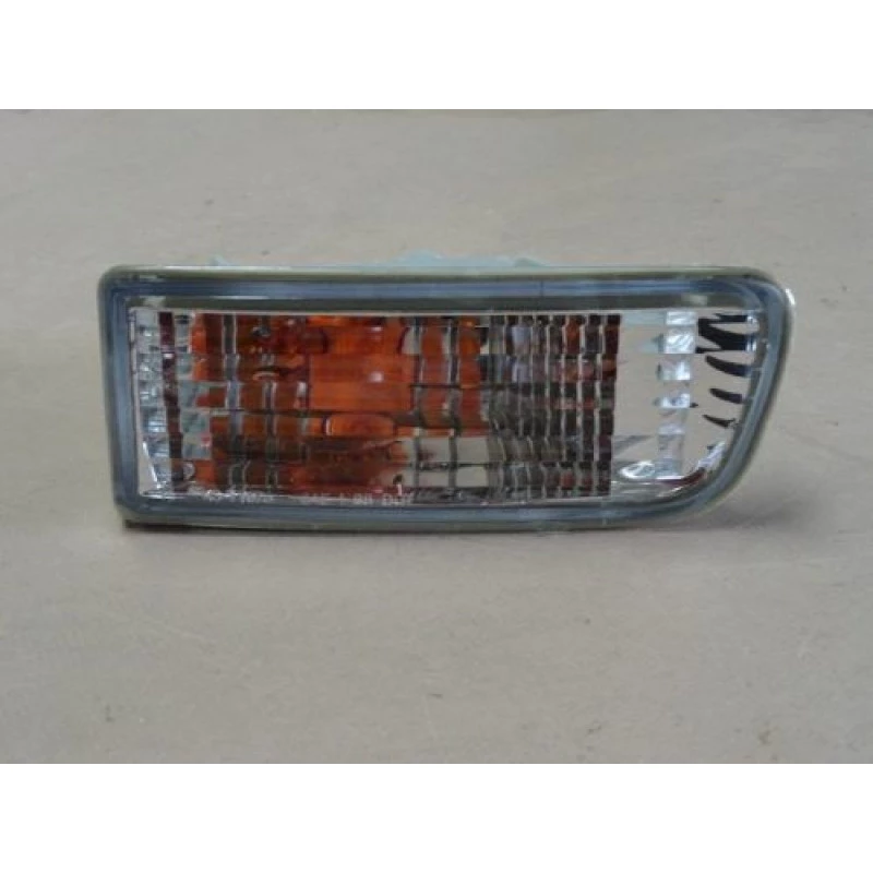 Pisca Parachoque Hilux SW4 99 à 03 Direito