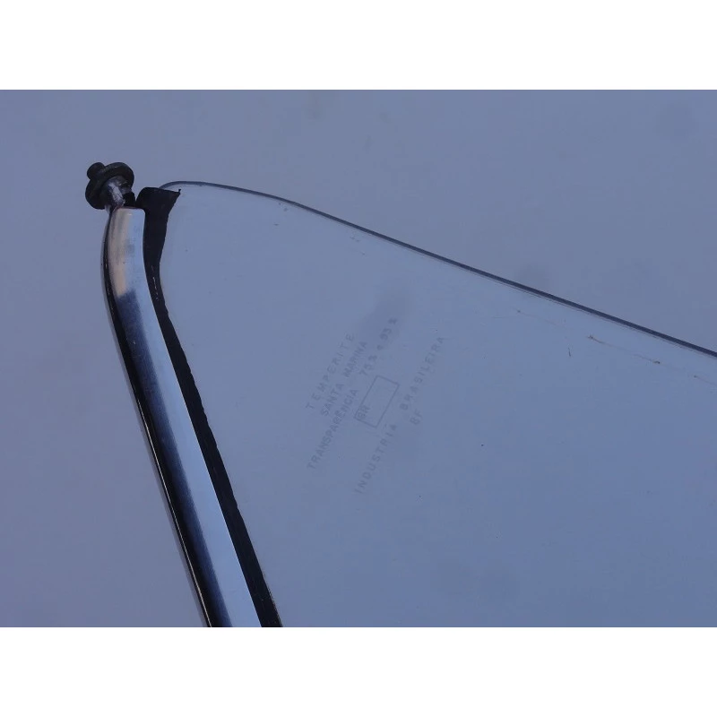 Quadro Quebra Vento Direito Fiat 147 até 1982 com Detalhe