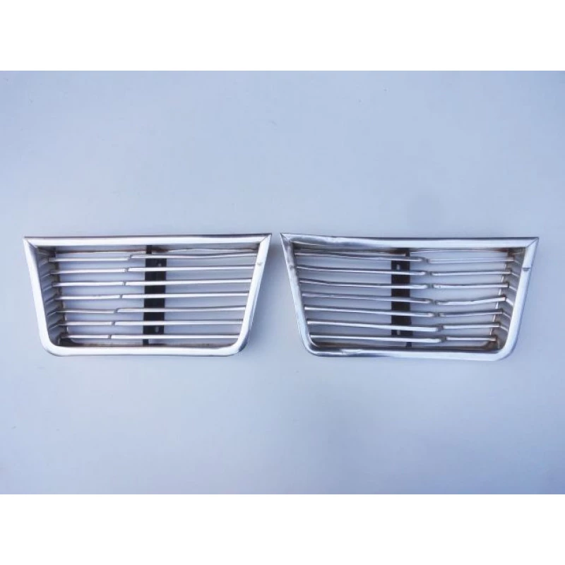 Grade Dianteira Rural Willys Luxo 65 E 66 Original Usada - Par