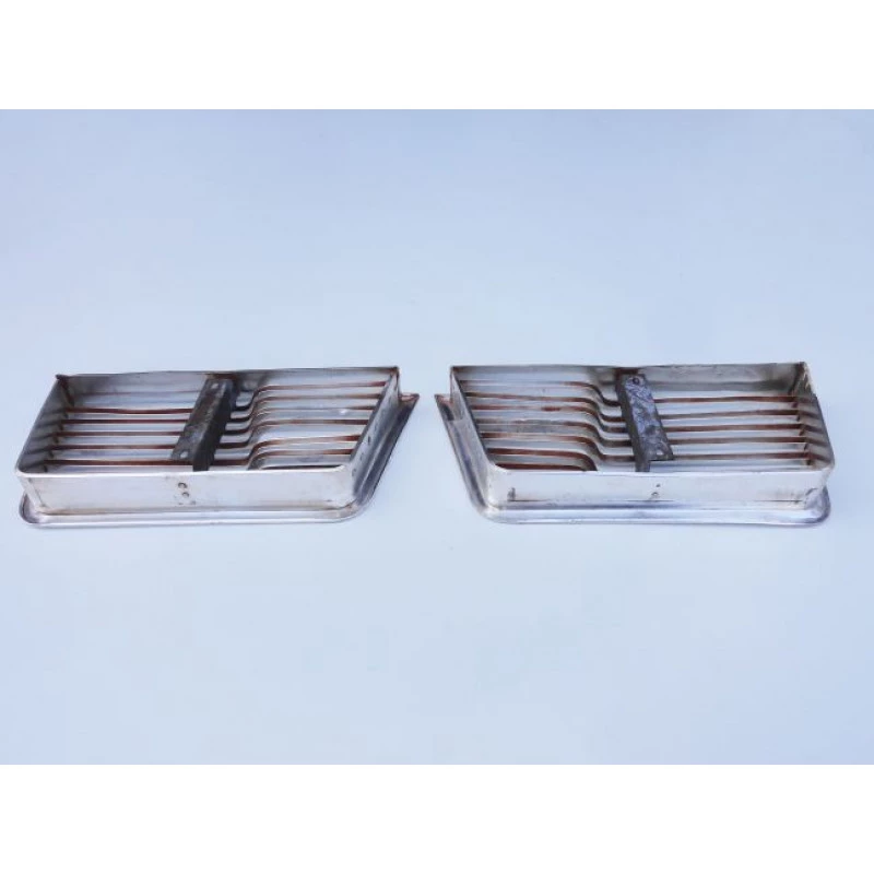 Grade Dianteira Rural Willys Luxo 65 E 66 Original Usada - Par