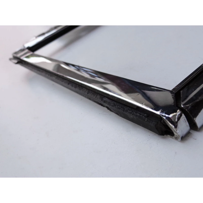 Quadro Suporte Vidro Traseiro Esquerdo Impala 1959 4 Portas Sem Coluna