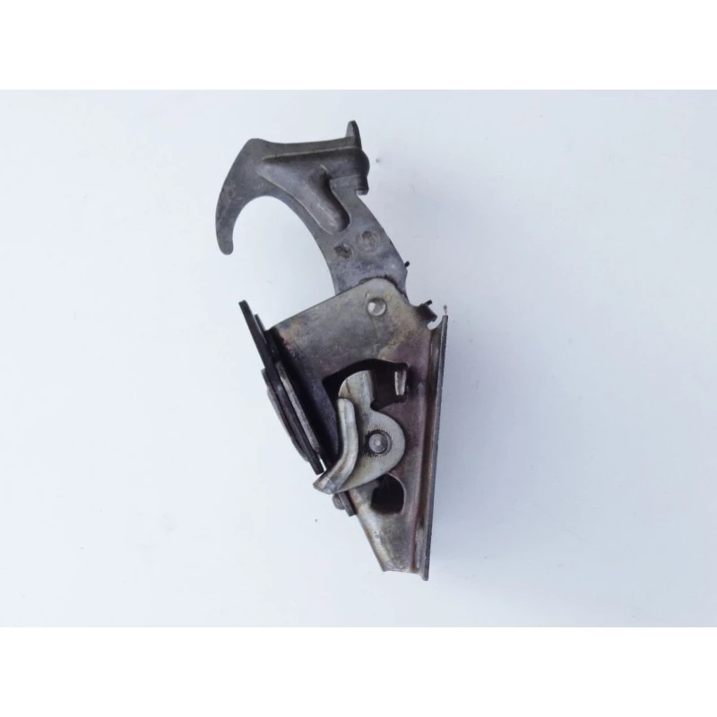 Fechadura Fecho Superior Capô F-100 F-600 62 à 64 e 69 à 71 - Braço Curto