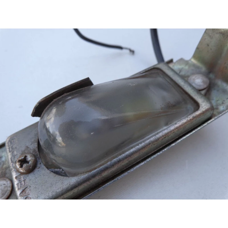 Luz De Placa Maverick 73 À 77 Original Ford Nova Com Detalhe