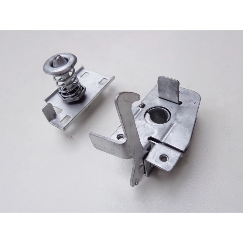 Fechadura Capô Inferior E Superior Dodge 1800 Polara Usada