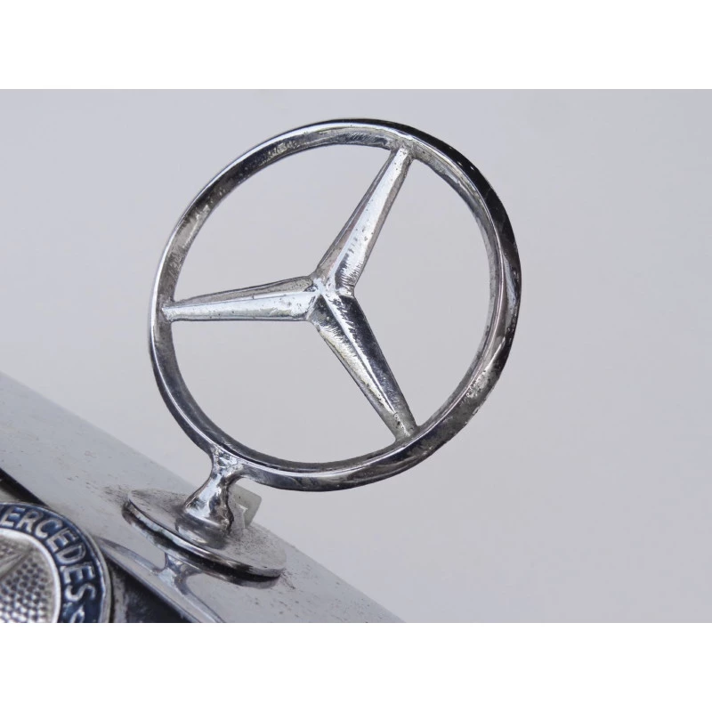 Grade Mercedes W114 W115 1968 à 1976 Original Usada