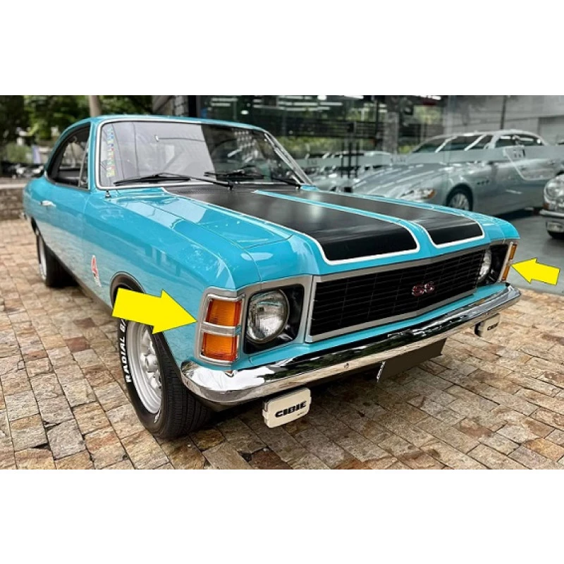 Moldura Friso Pisca Opala Caravan 75 À 79 Novo - Par